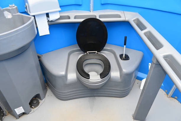 Best Portable toilet rental cost  in Chilton, WI